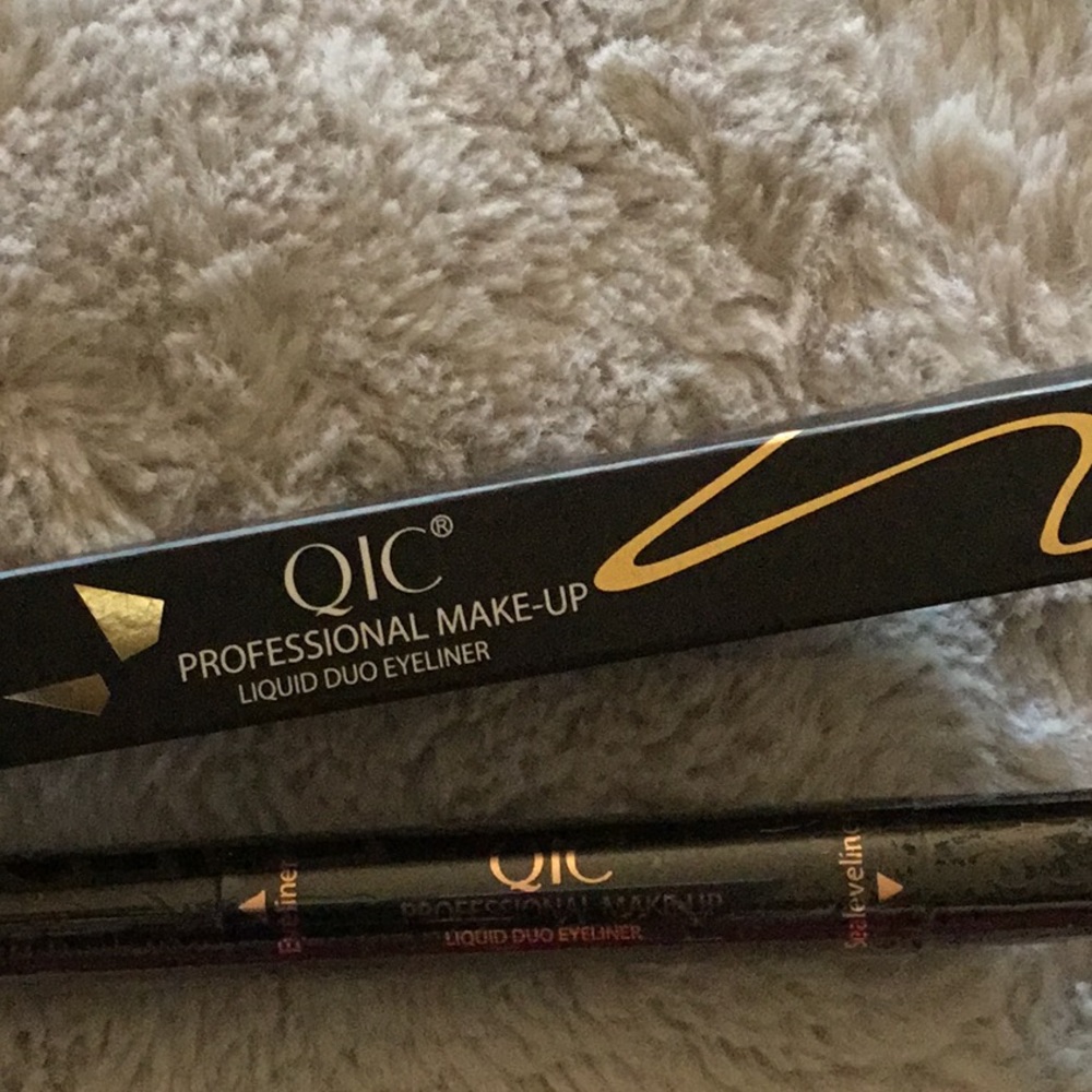 QIC liquid duo eyeliner ~ factory sealed